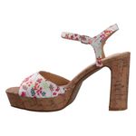 YASIEL-080_BLANCOFLORAL_4.jpg